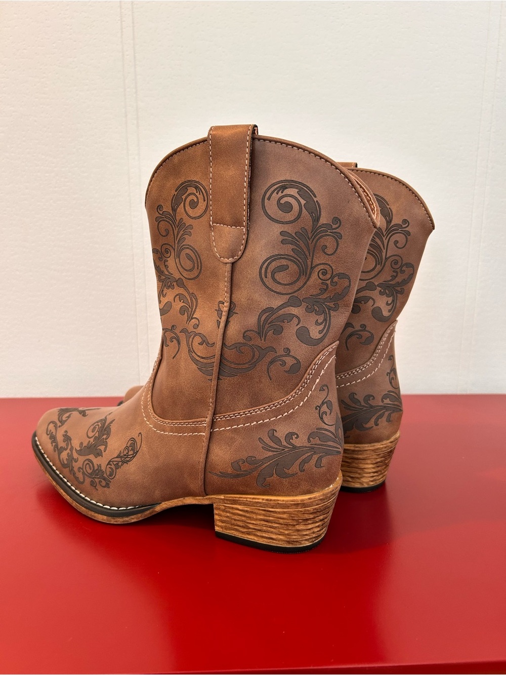 Dream Pairs Size 7 Brown Embroidered Western Short Boots - Picture 8 of 12